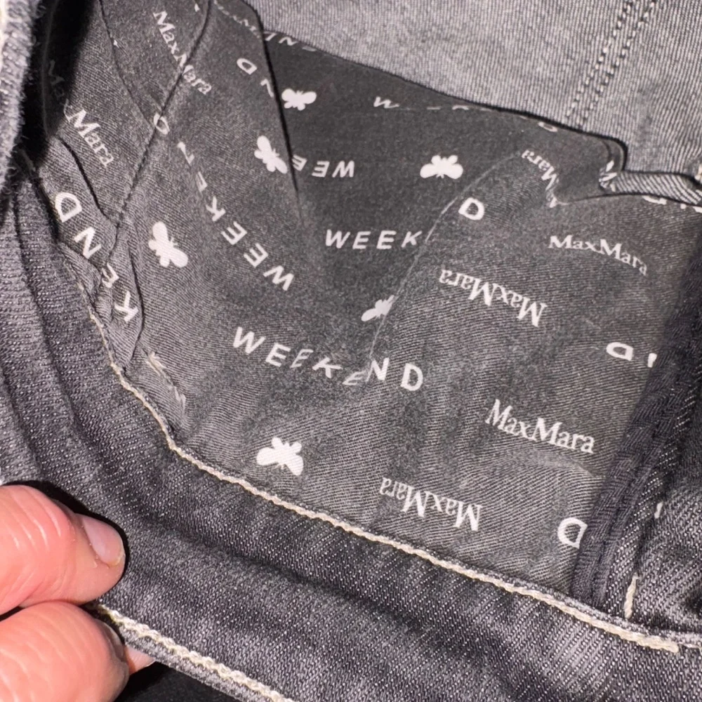 Black Max Mara crop jean (10) - Picture 4 of 10